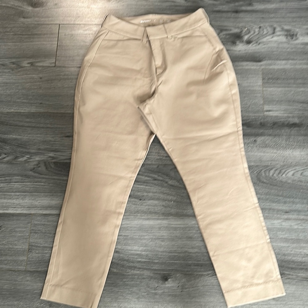 Old Navy High Rise Pixie, Beige Ankle Cropped Pants